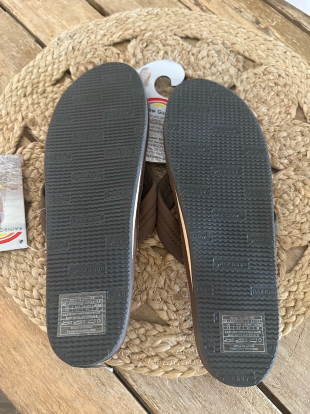 Rainbow Sandals Brown and Tan Leather Flip Flops size 10 or Large - Picture 3 of 4